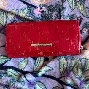 red steve madden wallet